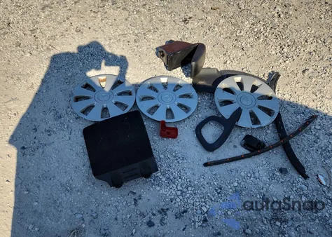 2016 Smart Fortwo z USA, uszkodzony, nr VIN WMEFJ5DA7GK137783